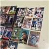 Image 2 : BINDER OF BARRY BONDS BASEBALL CARDS