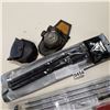 Image 2 : 2 GUN CLEANING KITS AND GREASE BOTTLE