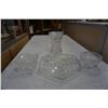 Image 2 : CRYSTAL VASE, SERVING TRAY AND 2 SMALL FOOTED BOWLS