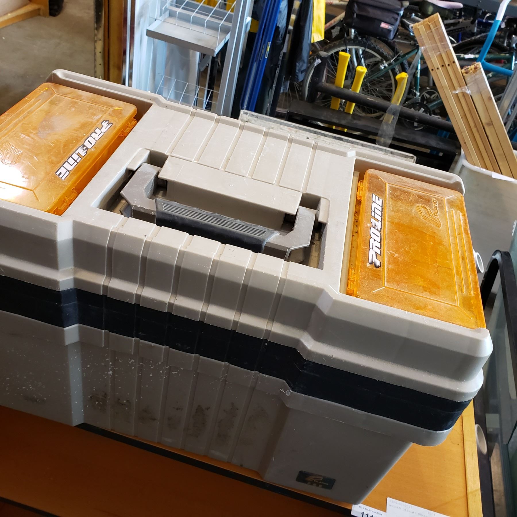 PLANO PRO SERIES TACKLE BOX Big Valley Auction