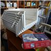 Image 1 : SET OF STACKING BASKETS AND FAUCET
