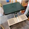 Image 3 : GREEN FOLDING PICNIC TABLE