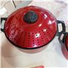 Image 2 : NEW SET OF PASTA PRO LOCKING LID COOKING/STRAINING POTS