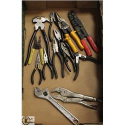 LARGE FLAT W/MOSTLY PROCORE HAND