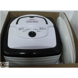 NESCO AMERICAN HARVEST 4-TRAY FOOD