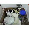 Image 1 : LARGE BOX W/KITCHENWARE INCL. LARGE