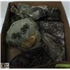 Image 1 : BOX W/CAMO HUNTING ACCESSORIES INCL.