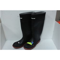 PAIR OF MEN'S NEW BAFFIN BLACK RUBBER