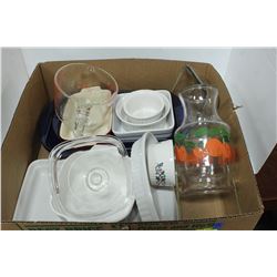 BOX W/BAKEWARE INCL. 2 BLUE ANCHOR