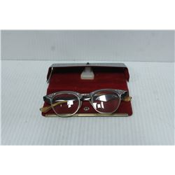 1950S LADIES CAT EYE GLASSES WITH CASE