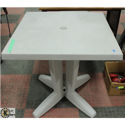 SMALL SQUARE PLASTIC PATIO TABLE 27 X 27 X 28"