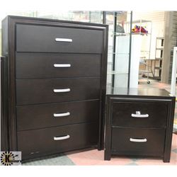 SOLID WOOD 5-DRAWER DRESSER W/2
