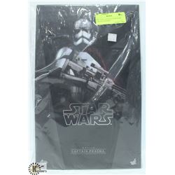 HOT TOYS 1:6 SCALE STAR WARS CAPTAIN PHASMA