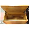 Image 1 : SOLID WOOD STORAGE CHEST/BENCH -