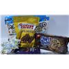Image 1 : BOX WITH CHIPS AHOY, HERSHEYS EGGS, POPPED MIX