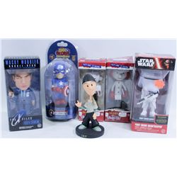 LOT OF 6 FIGURES AND TOYS