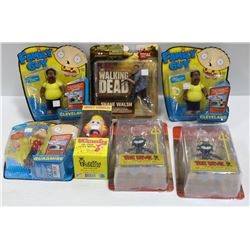 LOT OF 7 TOYS AND FIGURES