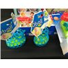 Image 2 : PLAY SETS INC. CITY FUN PLAY MAT, ASSORTED BATH TOYS AND MORE