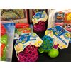 Image 3 : PLAY SETS INC. CITY FUN PLAY MAT, ASSORTED BATH TOYS AND MORE