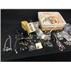Image 4 : HOUSEHOLD ITEMS INC. BASKETS, DECORATIONS, CANDLES AND MORE