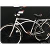 Image 2 : GREY SUPERCYCLE CLASSIC SINGLE SPEED CRUISER BIKE, PEDAL BRAKES