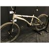 Image 2 : GREY SIMS BMX BIKE WITH 2 PEGS