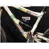 Image 2 : WHITE COMMENCAL SUPREME DH 9 SPEED FULL SUSPENSION DOWNHILL MOUNTAIN BIKE WITH FRONT AND REAR