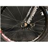 Image 3 : BLACK COVE PLAYMATE FR 7 SPEED FULL SUSPENSION DOWNHILL MOUNTAIN BIKE WITH FRONT AND REAR HYDRAULIC
