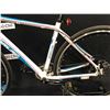 Image 2 : BLUE AND WHITE VORLAD VPRO1 24 SPEED HYBRID ROAD/TRAIL BIKE WITH FRONT AND REAR DISC BRAKES, 46 CM