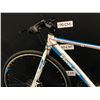 Image 3 : BLUE AND WHITE VORLAD VPRO1 24 SPEED HYBRID ROAD/TRAIL BIKE WITH FRONT AND REAR DISC BRAKES, 46 CM