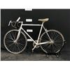 Image 1 : GREY NO NAME ROAD BIKE, FRONT AND REAR DERAILLEURS NEED REPAIR,