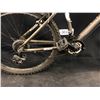 Image 6 : BROWN REEBOK OREGON 21 SPEED FRONT SUSPENSION MOUNTAIN BIKE