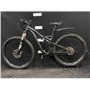 Image 1 : BLACK SPECIALIZED STUMPJUMPER 20 SPEED FULL SUSPENSION MOUNTAIN BIKE WITH FRONT AND REAR HYDRAULIC