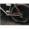 Image 2 : GREY SPECIALIZED SIRRUS 24 SPEED HYBRID TRAIL BIKE WITH FRONT AND REAR HYDRAULIC DISC BRAKES, XXL