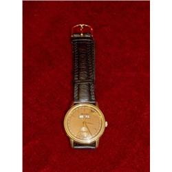 Very nice Wristwatch in 18 carat gold