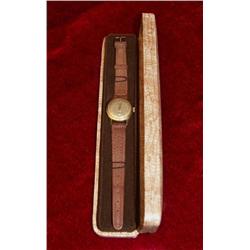 Nice Wristwatch for Ladies, gold