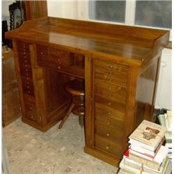 Clockmakerss Table, massive walnut