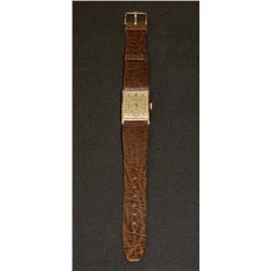 Rectangular Wristwatch, 18 ct red gold