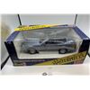 Image 1 : 1:18 Scale 1990 Mercedes Benz 500 SL Diecast Car Still in The Original Package