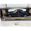 Image 2 : 1:18 Scale Diecast Special Edition Ford Thunderbird in Original Box