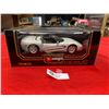 Image 1 : 1:18 Scale Diecast Chevrolet Corvette Convertible 1998 in Original Box