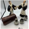 Image 1 : An Asian Lot Vintage Mini Dragonware Vase, a Wooden Box and A Pair of Figures