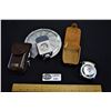 Image 1 : Lot of 1 Vintage Camera Flash and 1 Vintage Light Meter