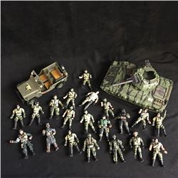 SOLDIER FORCE FIGURES/ VEHICLES LOT