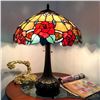 Image 3 : Tiffany-style Stained Glass Floral Table Lamp
