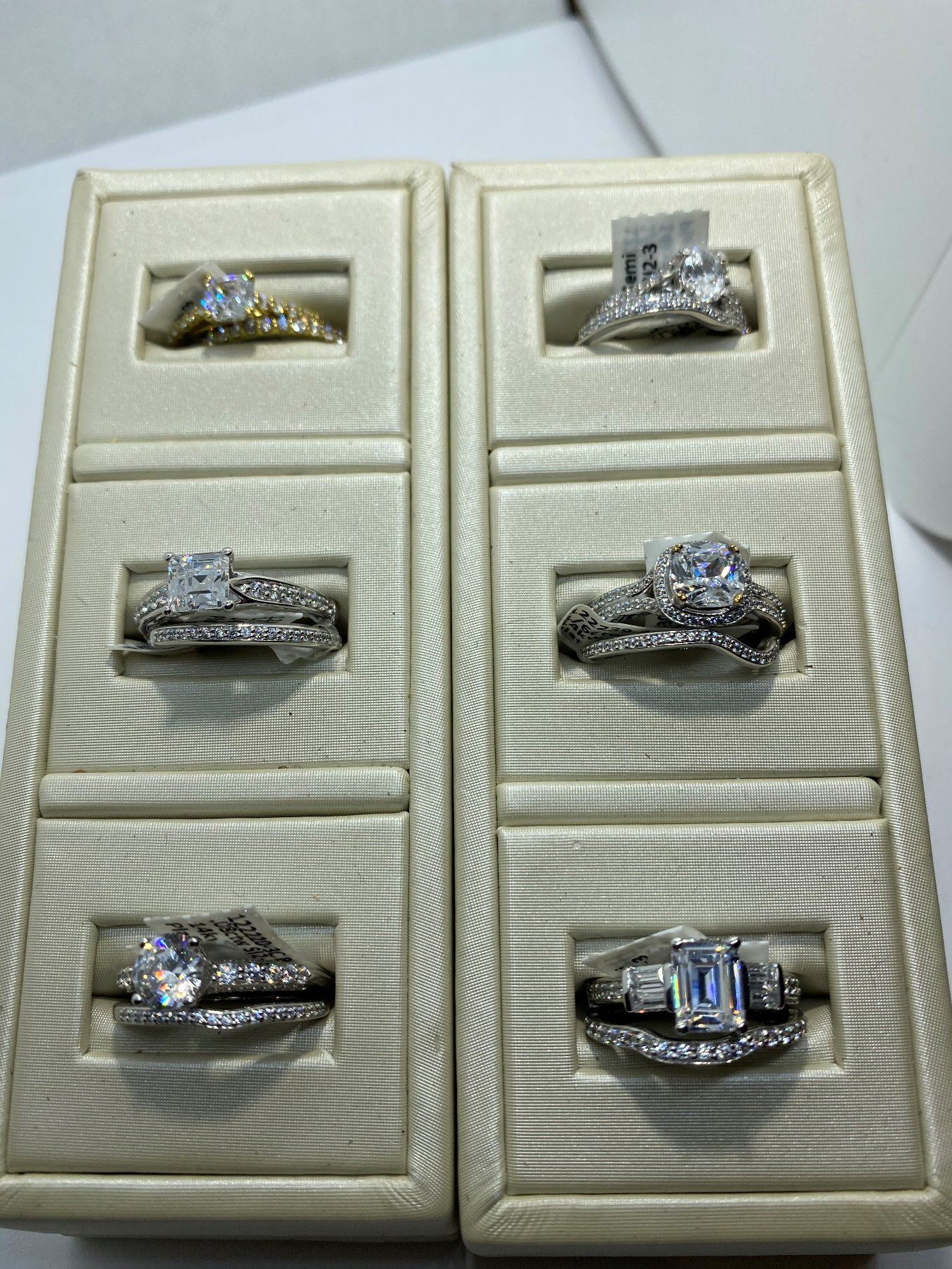 ASSORTED SAMPLE RINGS