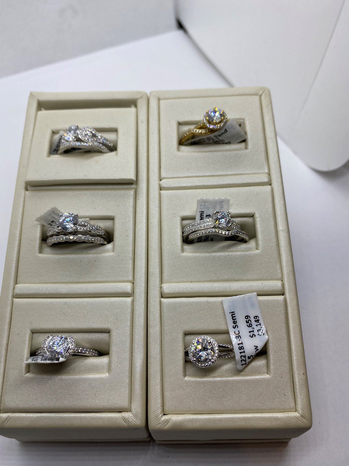 ASSORTED SAMPLE RINGS