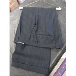 MEN'S PIN STRIPE DRESS PANTS (SIZE ???)
