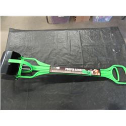 STORE RETURN - POOPER SCOOPER (HANDLE CRACKED)