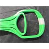 Image 2 : STORE RETURN - POOPER SCOOPER (HANDLE CRACKED)